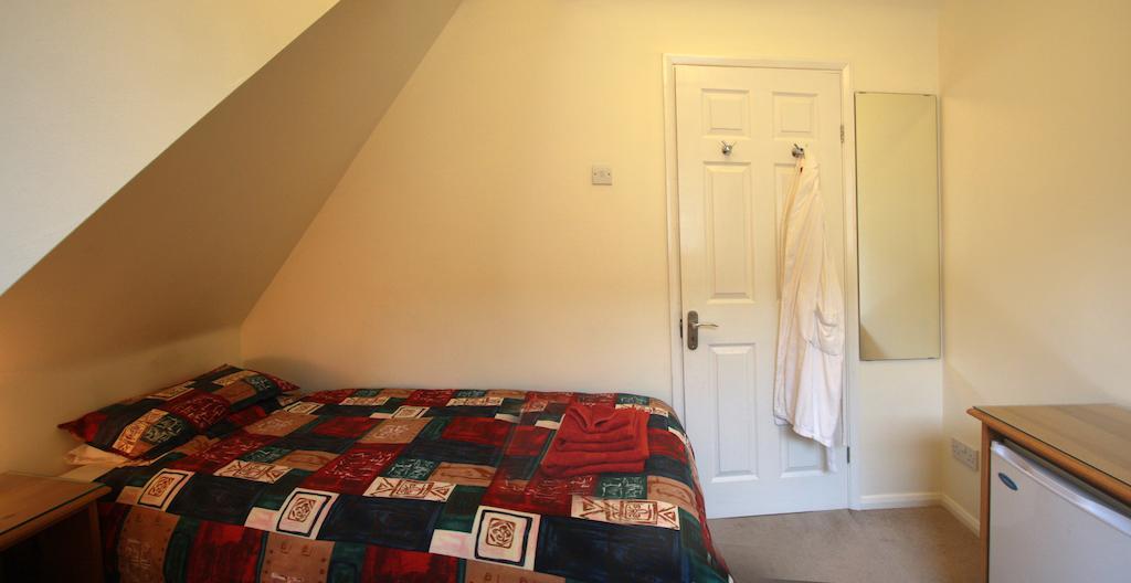 Abacus Bed And Breakfast, Blackwater, Hampshire Camberley Cameră foto