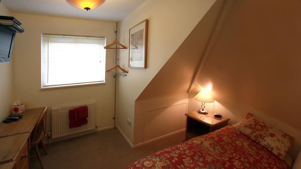 Abacus Bed And Breakfast, Blackwater, Hampshire Camberley Cameră foto